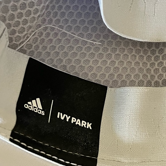 NWOT Ivy Park x Adidas backless terry white on white hat - Picture 6 of 6